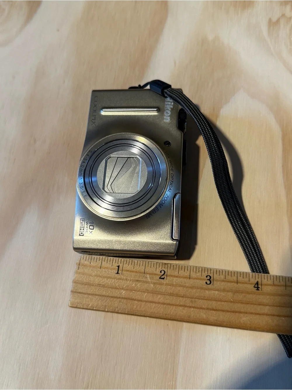 Nikon COOLPIX S8100 12.1MP Digital Camera BROKEN Top Button For-Parts/Repair!!